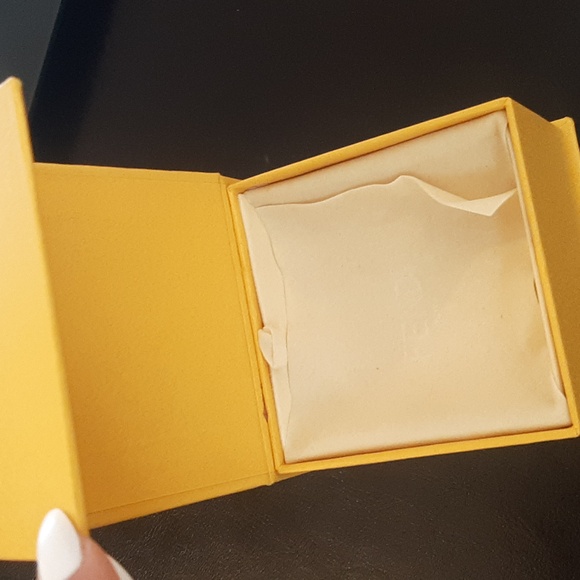 Fendi gift box - Picture 3 of 7